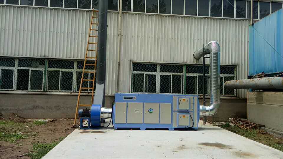 除塵器設備搭配UV光氧廢氣治理設備 高效除塵除味，環保治理效果頂呱呱